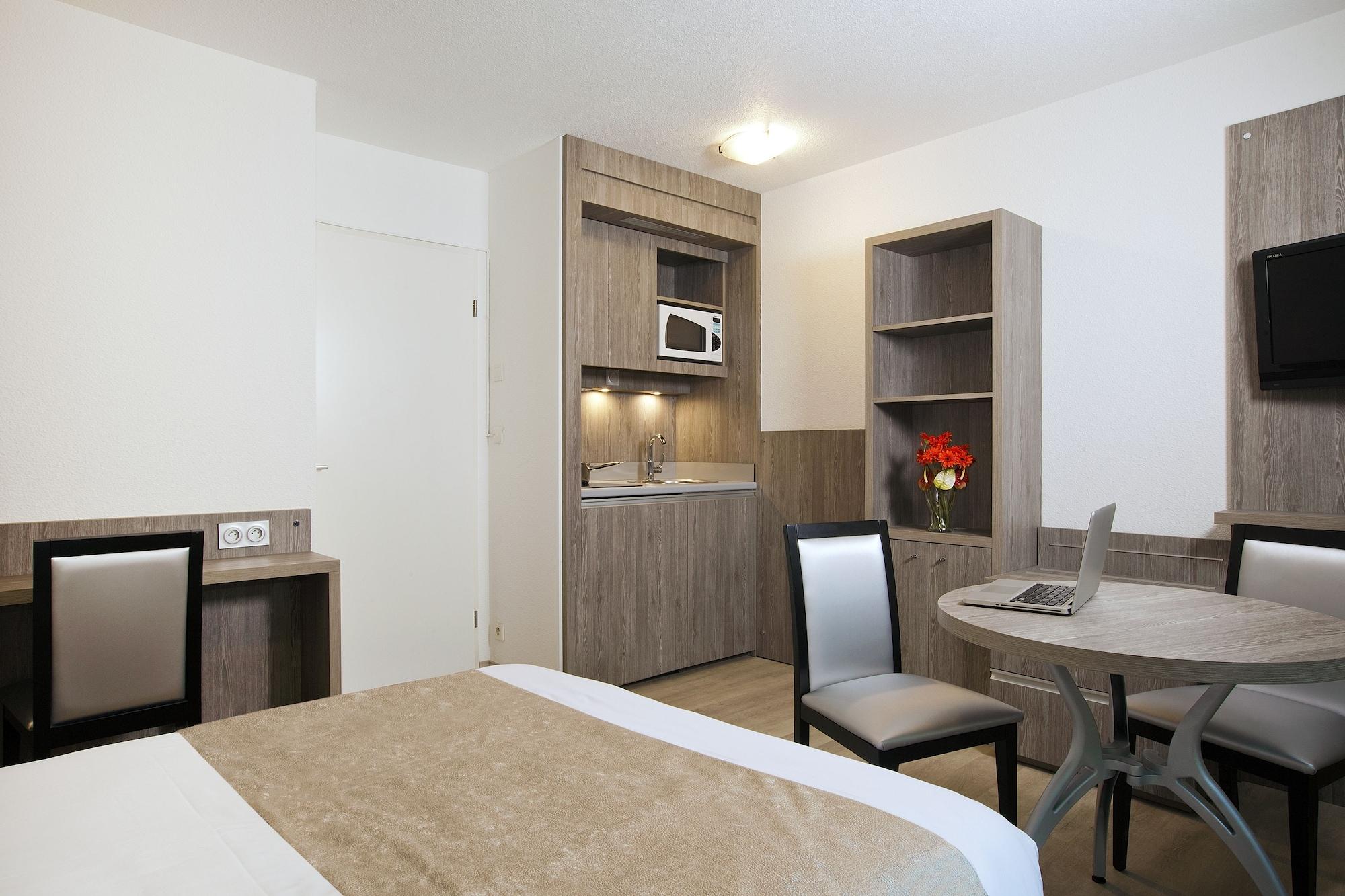 Sejours & Affaires Reims Clairmarais Aparthotel Exterior foto