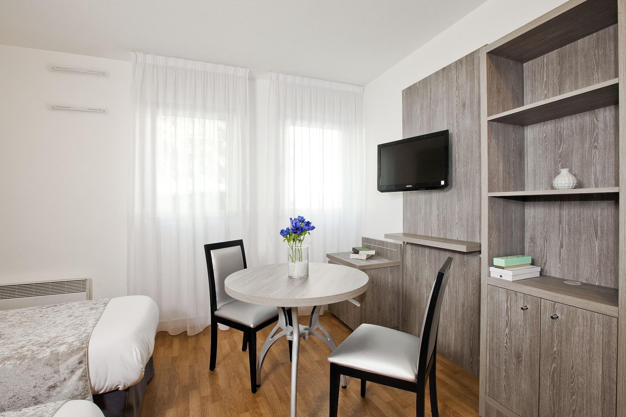 Sejours & Affaires Reims Clairmarais Aparthotel Exterior foto