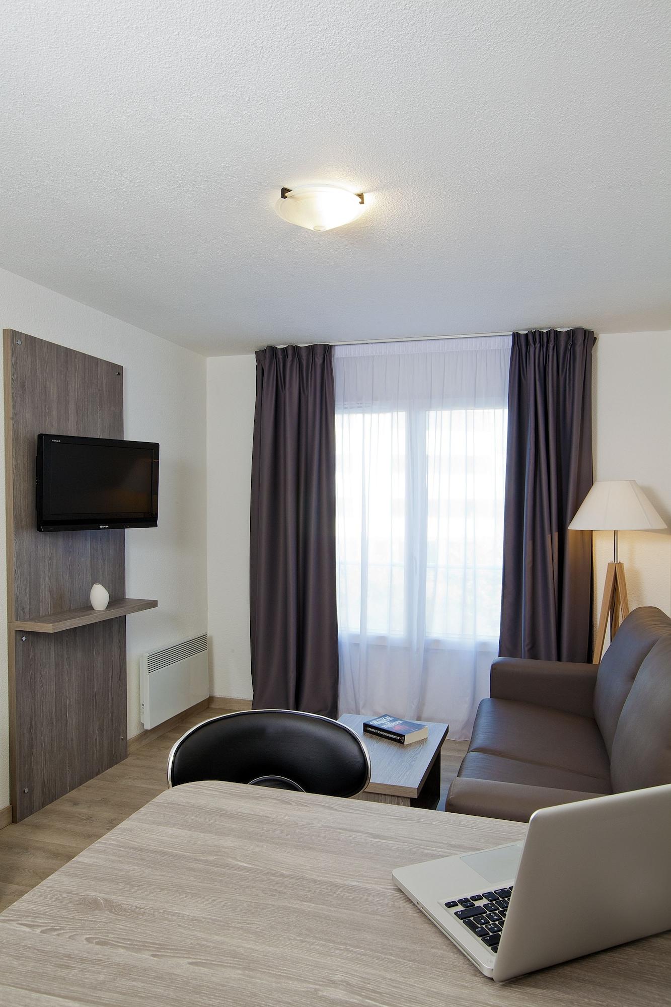 Sejours & Affaires Reims Clairmarais Aparthotel Exterior foto