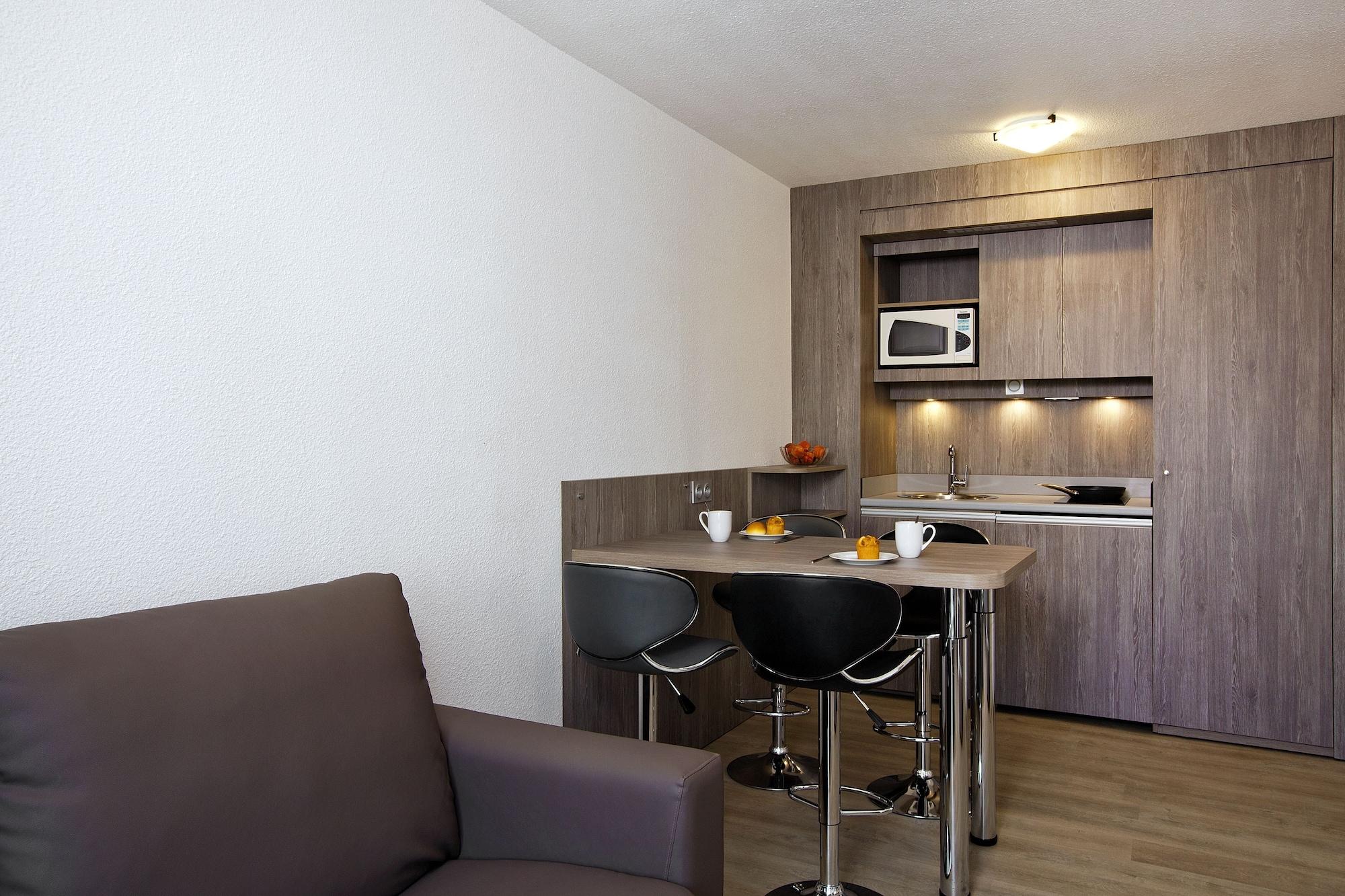 Sejours & Affaires Reims Clairmarais Aparthotel Exterior foto