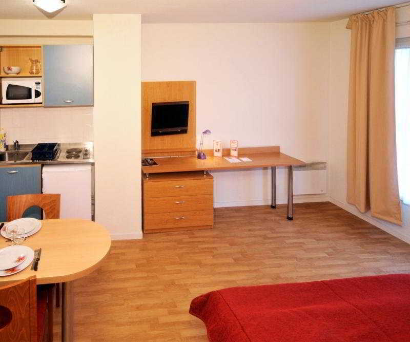 Sejours & Affaires Reims Clairmarais Aparthotel Quarto foto